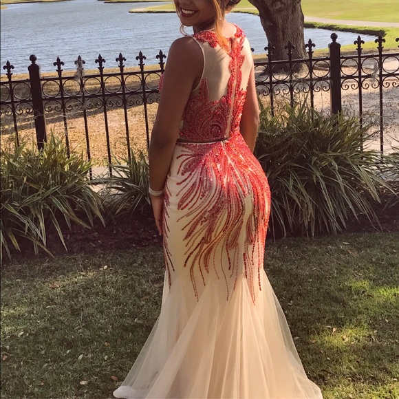 JOVONI PROM DRESS - Picture 2 of 2